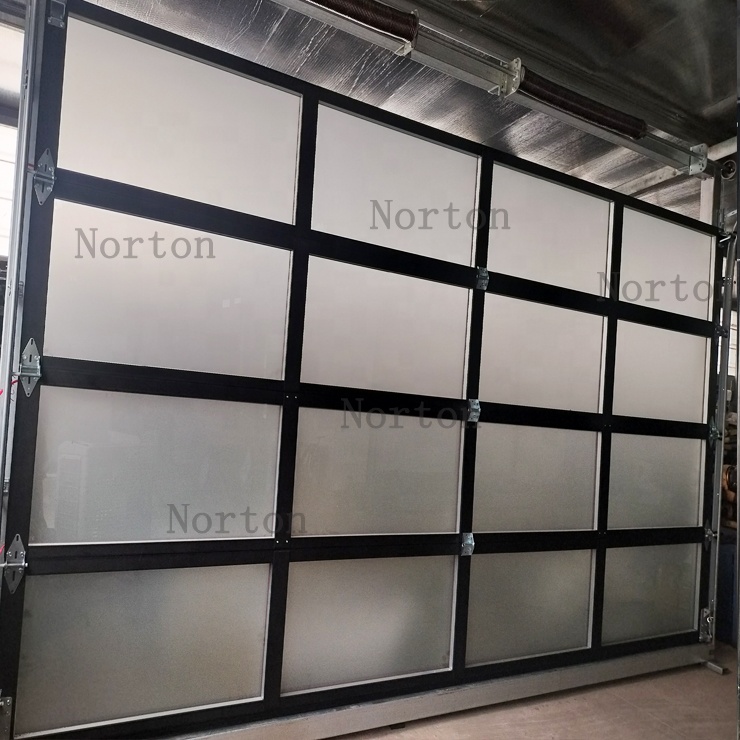 Viso vaizdo stiklinės durys